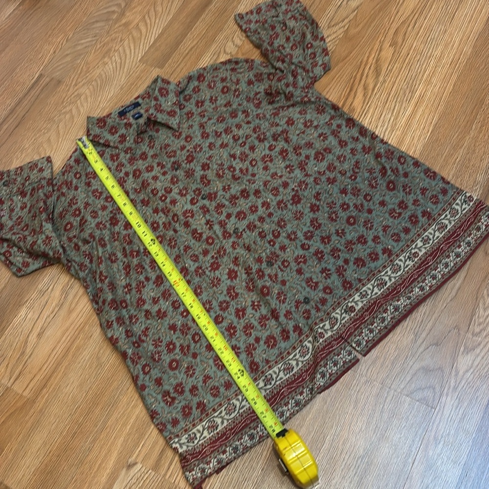 Chaps red orange and olive green floral long sleeve collared blouse. Size 2X. - Picture 13 of 17
